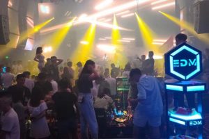 海南EDM STARRY星空酒吧